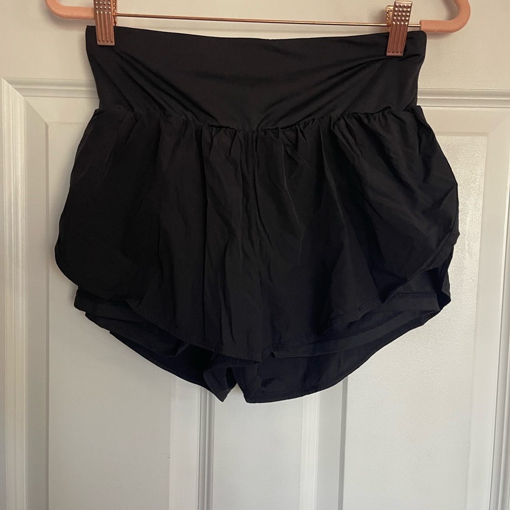 2 in 1 Women's Workout Shorts for Athletic Gym Running Shorts with Phone Pockets - Picture 3 of 5